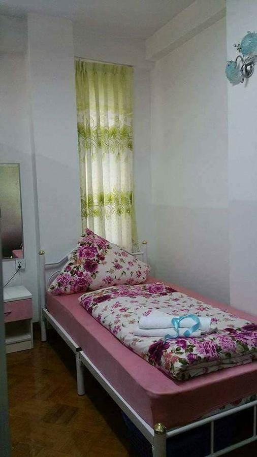 Adler Lady Hostel - Ladies Only Янгон Экстерьер фото