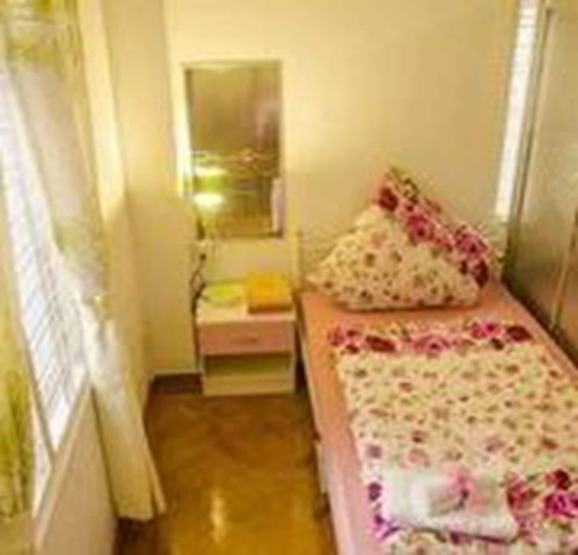 Adler Lady Hostel - Ladies Only Янгон Экстерьер фото
